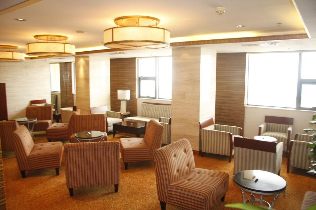 Holiday Inn Sea View Qinhuangdao Dış mekan fotoğraf